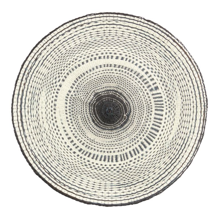 Round Woven Cornhusk Placemats Set of 4 image number 1