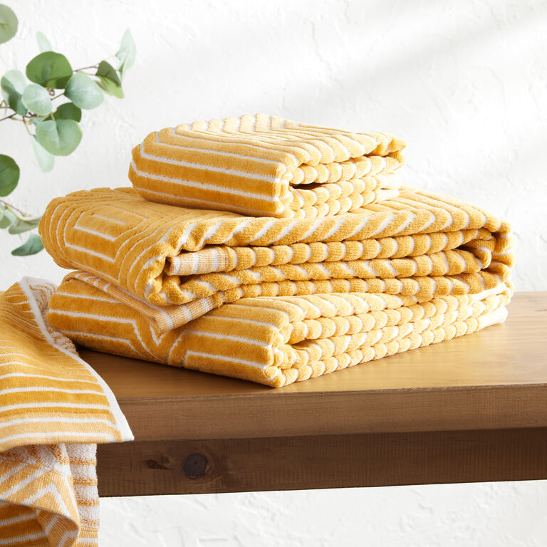 Allura Mustard And White Sculpted Geo Hand Towel image number 2