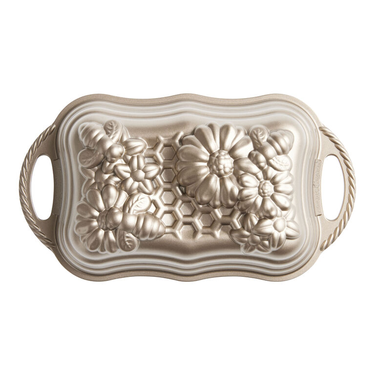 Nordic Ware Bee and Honeycomb Bakeware Collection image number 3