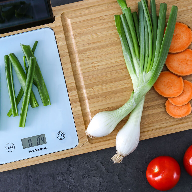 Dexas Prep and Weigh Bamboo Cutting Board with Digital Scale image number 3