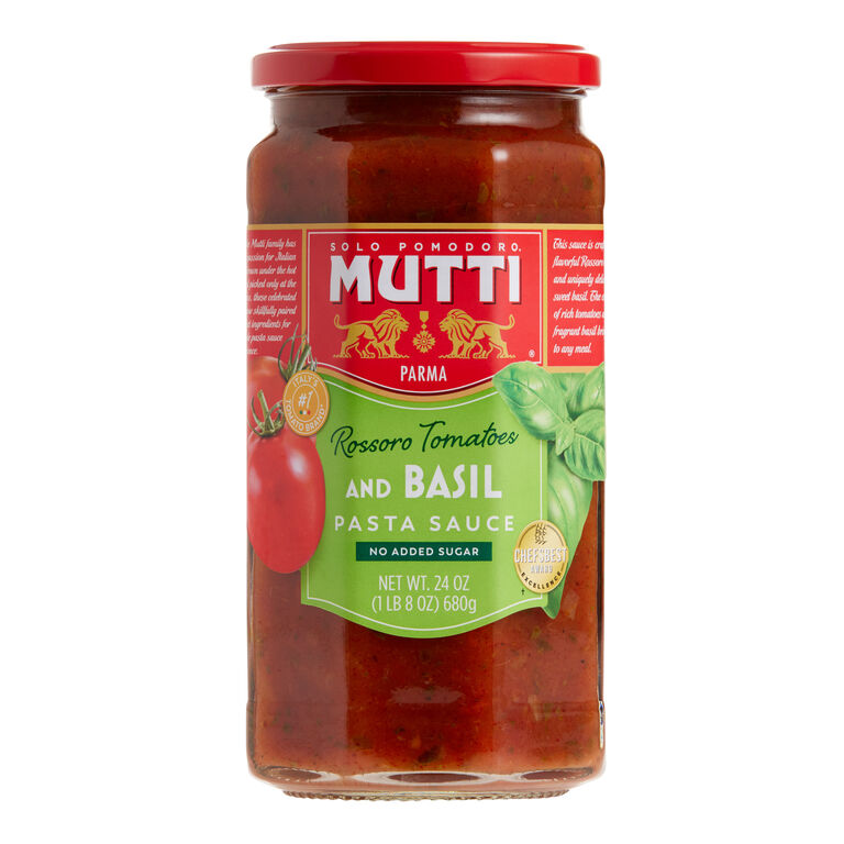 Mutti Tomato Puree with Basil image number 1