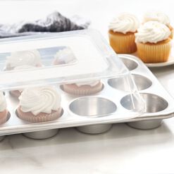 Nordic Ware Naturals Aluminum 12c Muffin Pan with Lid