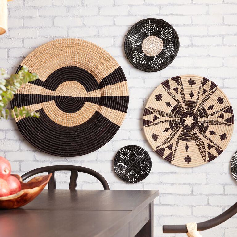 Black and White Seagrass Woven Disc Wall Decor 3 Piece image number 2