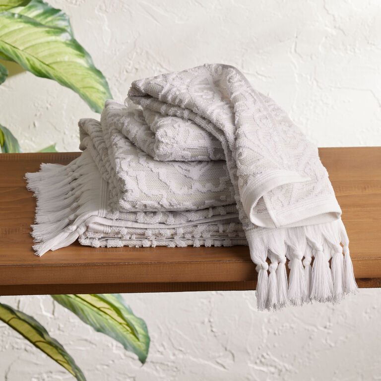 Lacey Ivory And Gray Sculpted Lattice Hand Towel image number 2