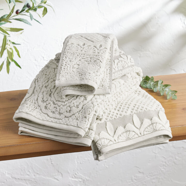 Lacey Ivory And Gray Sculpted Lattice Bath Towel image number 2