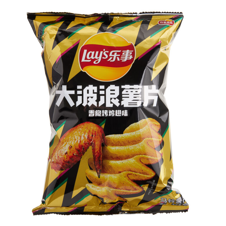 Lay's Roasted Chicken Wing Wave Potato Chips image number 1