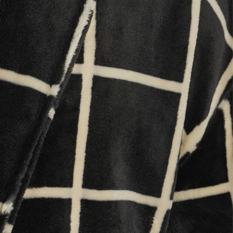 Black And White Windowpane Plaid Fleece Men's Robe image number 3