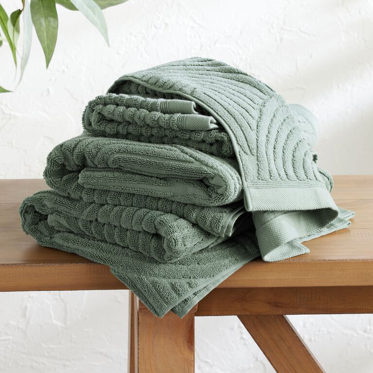Laurel Wreath Green Sculpted Arches Hand Towel image number 2