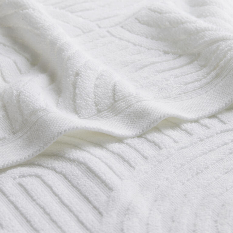 White Sculpted Arches Towel Collection image number 4